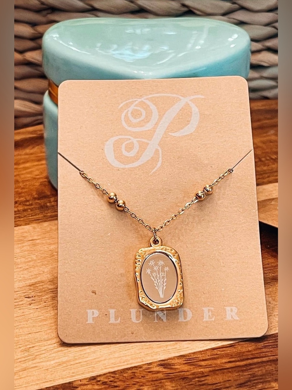 Necklace Vintage-Style with Aster Flower Etched on Mirror Pendant, 16-18” L. NIP